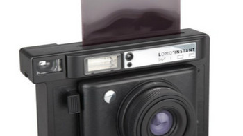 是镜头盖也是红外线遥控快门：Lomography发布全新拍立得相机 Lomo'Instant Wide