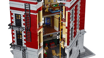 内饰丰富贴纸很多：LEGO 乐高 官方公布75827捉鬼敢死队消防总部细节图片