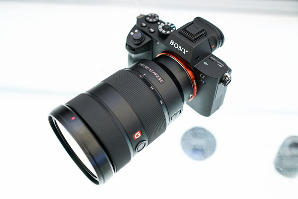 fe系统远摄变焦镜头首选:sony 索尼 公布国行fe 70-200mm f2.
