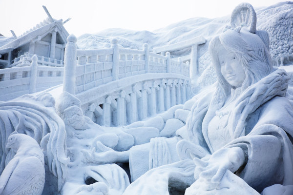 出行提示:北海道各地冰雪节开始图片