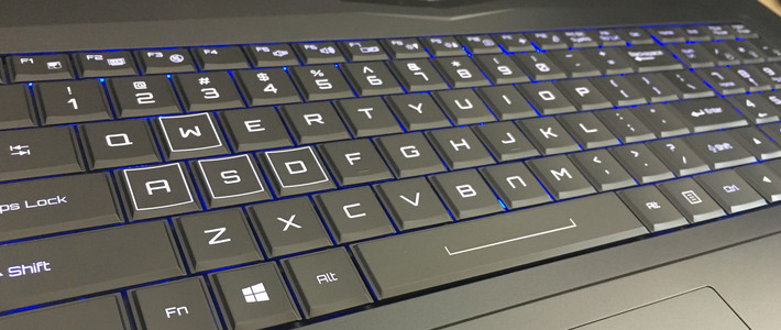 死沉死沉的蓝天模具P775D准系统 开箱