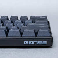 大人的玩具 篇四：备胎小键盘：GANSS 高斯 ALT 61键 60% 便携式61键机械键盘