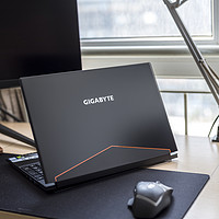 Tiger5G谈数码 篇七十五：这可能是2018年最酷的笔记本电脑之一—GIGABYTE 技嘉 赢刃 Aero15