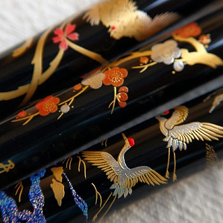 日本白金入门莳绘钢笔，近代莳绘18K钢笔PTL-12000M黄莺仙鹤凤凰F尖评测