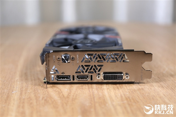 一键超频:七彩虹gtx 1650 ultra 4g显卡图赏