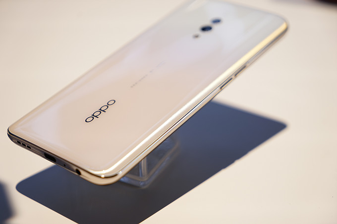 oppo 发布 oppo k3 智能手机 千元屏下指纹,升降摄像头