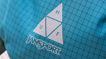 都市滑板少年：HUF X JANSPORT推出系列包款