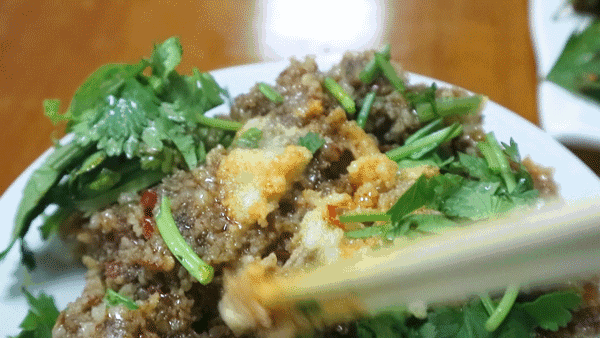 白马寺 巷子里是 吃了好多年的 苍蝇馆子 粉蒸牛肉