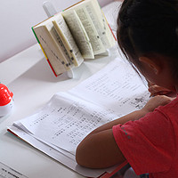 智趣测评 篇二百二十一：一键自动升降，这款简单大气的学习桌很适合孩子用