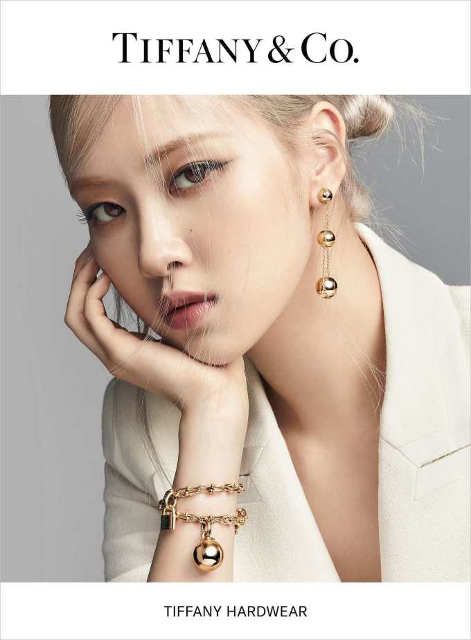 blackpink戴皇冠照片,lisa稀有图 blackpinkrosé成tiffany&co.全球代言人www.shepai1688.com去看看