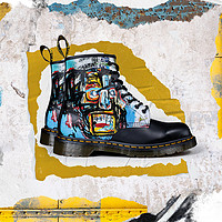 Dr.Martens 再度攜手 Jean-Michel Basquiat，聯名新鞋款即將上架