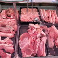 濟南大潤發被爆出售隔夜臭肉，用變質肉鉸灌香腸