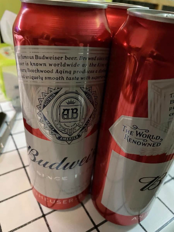 88vipbudweiser百威小麦醇正啤酒550ml12听