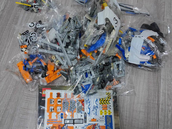 lego乐高technic科技系列42128重型拖运卡车