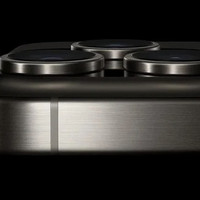外媒拆解 iPhone 15 Pro Max：主攝未變，升級驍龍 X70 調制解調器