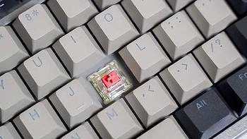 数码好物这里都有 篇一百九十：DURGOD杜伽K310深空灰白光限定版樱桃红轴机械键盘，一键打造不一样的体验！