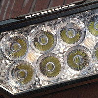 首款采用国产自研灯珠UHE灯珠的头灯，性能爆棚：奈特科尔HC65 UHE