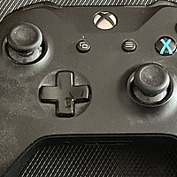 Xbox手柄当做情人节礼物也很不错。