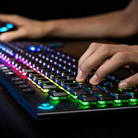 羅技 LIGHTSYNC RGB 燈效融入Windows 11 系統