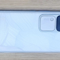 微曲屏照拍雙補光的vivo S18 Pro手機