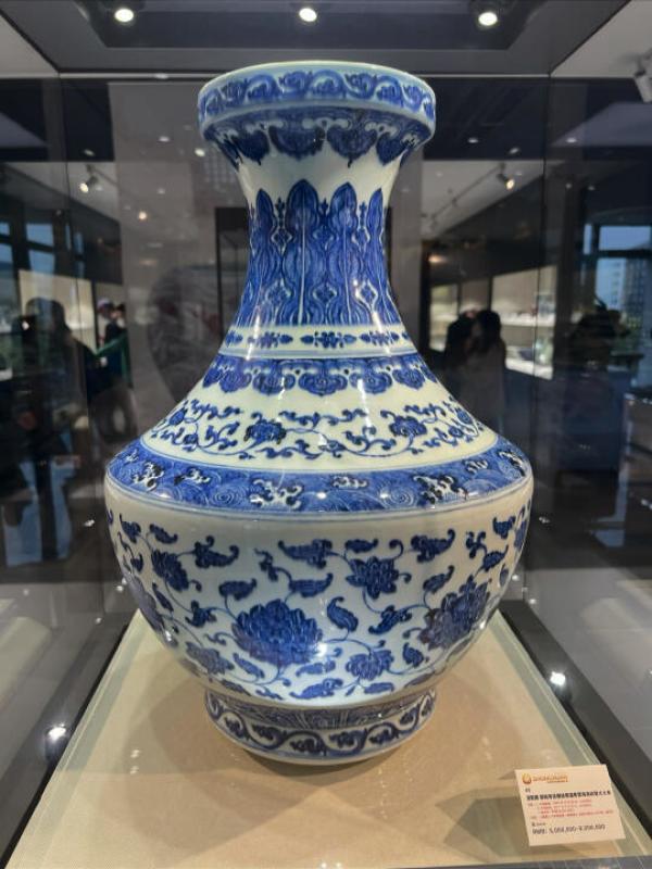 乾隆御制瓷器为何成“帝王之选”？背后的工艺与艺术_餐具_什么值得买