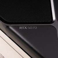 4599元真香！RTX 5070评测：性能暴涨30%，DLSS4让2K游戏帧数翻5倍