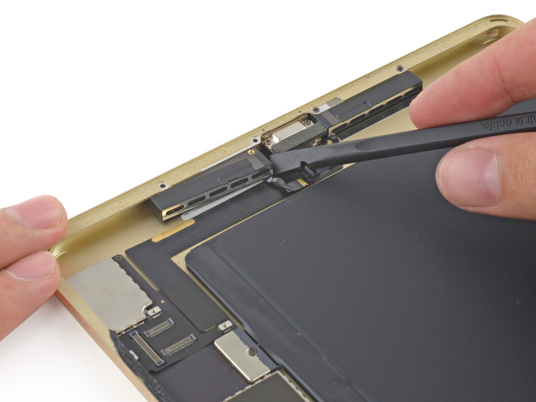 确认2G内存和NFC：ifixit 带来 iPad Air 2 拆解评测