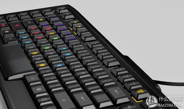 搭载自主研发QS1机械轴：赛睿 APEX M800 RGB 背光机械键盘 国行开卖