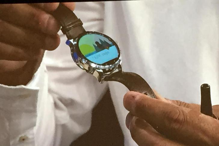 Intel Inside：FOSSIL 推出 Android Wear 智能手表