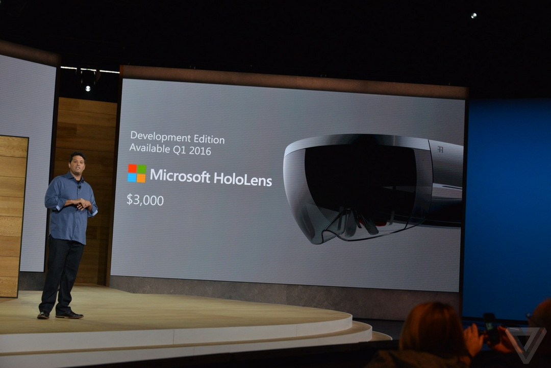 增强现实逼近客厅：微软HoloLens全息眼镜开发者版 定价3000美元 2016年初上市