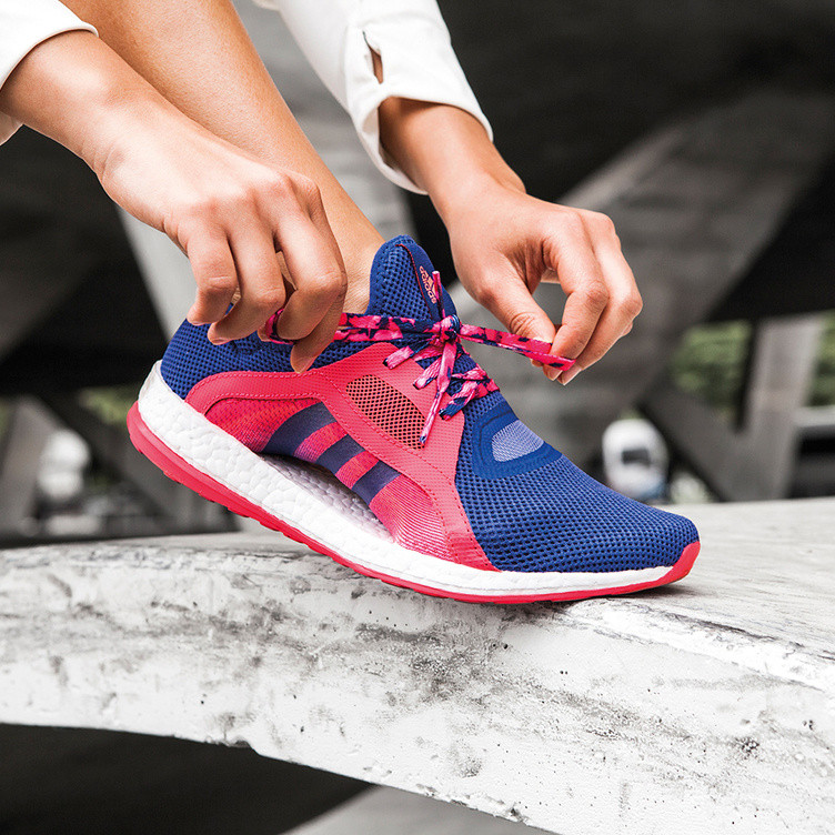 专为女性而生：adidas 阿迪达斯  pureboost x 女子跑步鞋