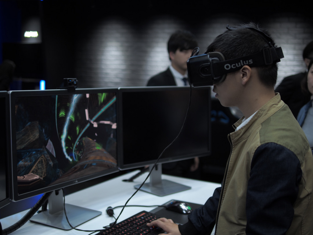 提供免费VR体验：ALIENWARE 外星人 南京电竞圣地主题店 开业