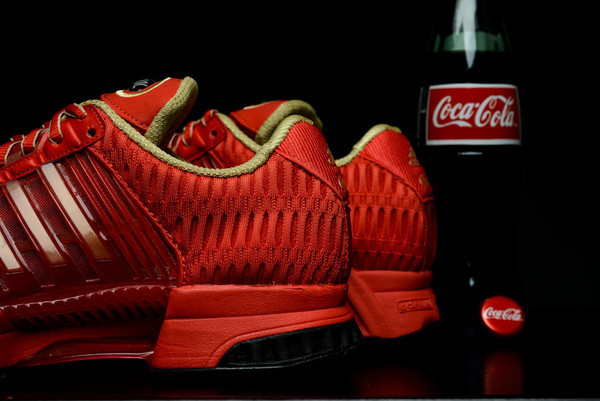 一抹“可乐红”：Coca Cola 可口可乐 联合  adidas Originals 推出  Climacool 1 联名鞋款