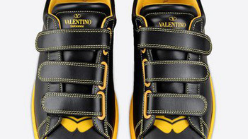 奢侈的动漫周边：VALENTINO 华伦天奴 推出 “超级英雄”主题 运动鞋