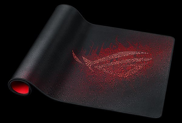 将信仰铺满整张桌面：ASUS 华硕 推出 ROG Sheath Deskpad 超大鼠标垫