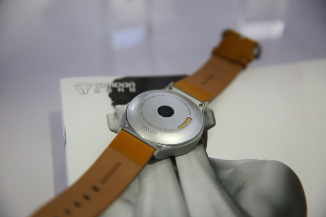 100小时待机：TOMOON 土曼科技 展示 T-RIPPLE 智能手表
