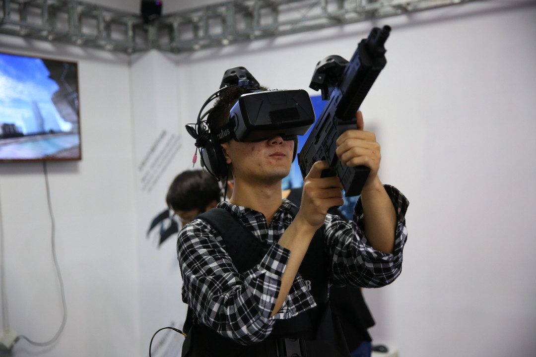 “可穿戴”的VR解决方案：G-Wearables 展示 StepVR 套装