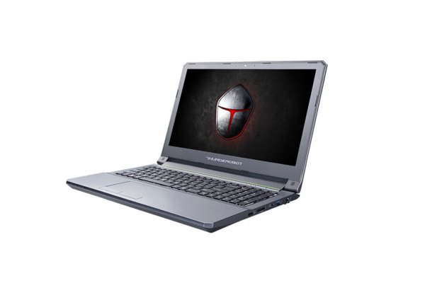 6英寸游戏本(i7-6700hq,8g,128g 1tb)从外观来看,雷神g150t银刃版采用