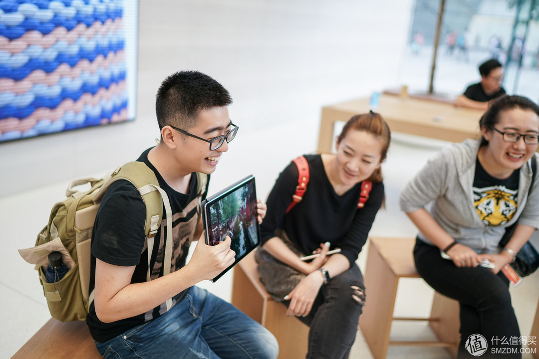 逐步向城市延伸：记录 Apple Store 济南店的“光影漫步”活动