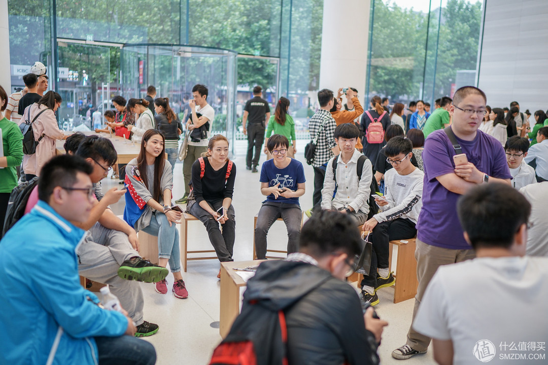 逐步向城市延伸：记录 Apple Store 济南店的“光影漫步”活动