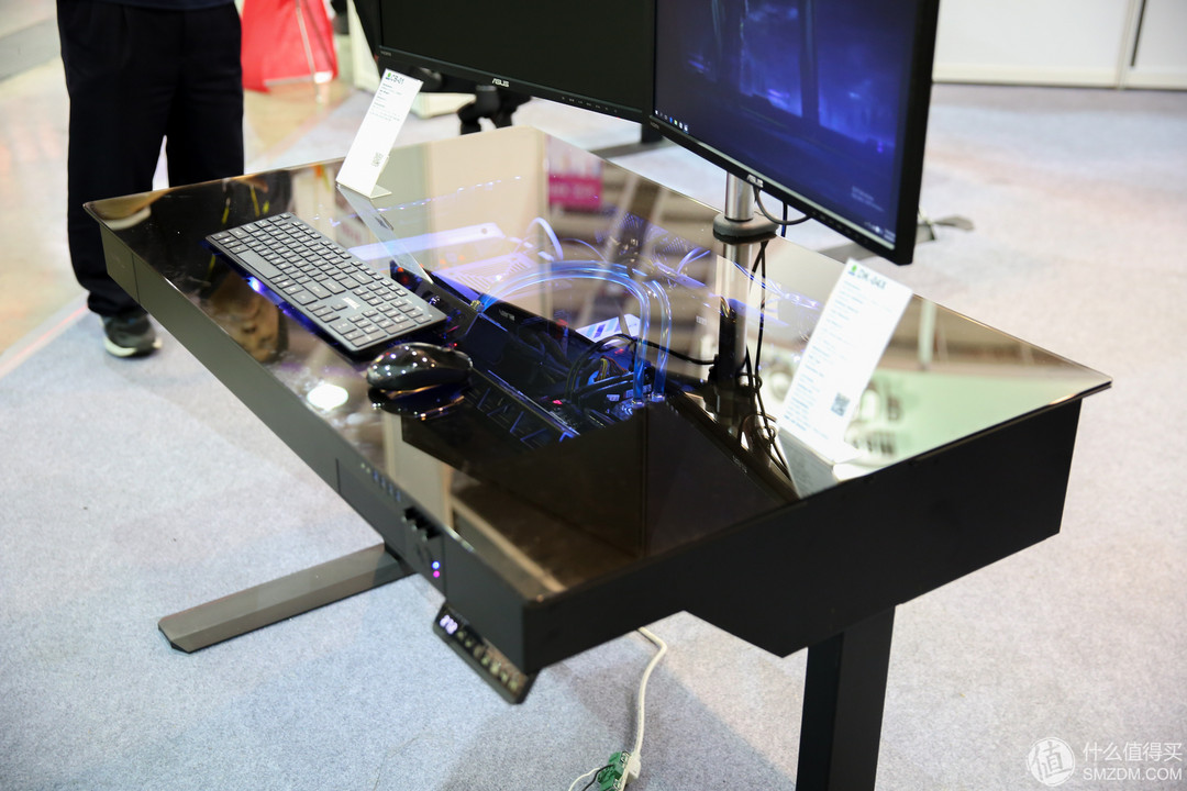 Mini-ITX豪华赛艇：LIANLI 联力 展示 DK-04X 与 PC-Y6W 异形机箱