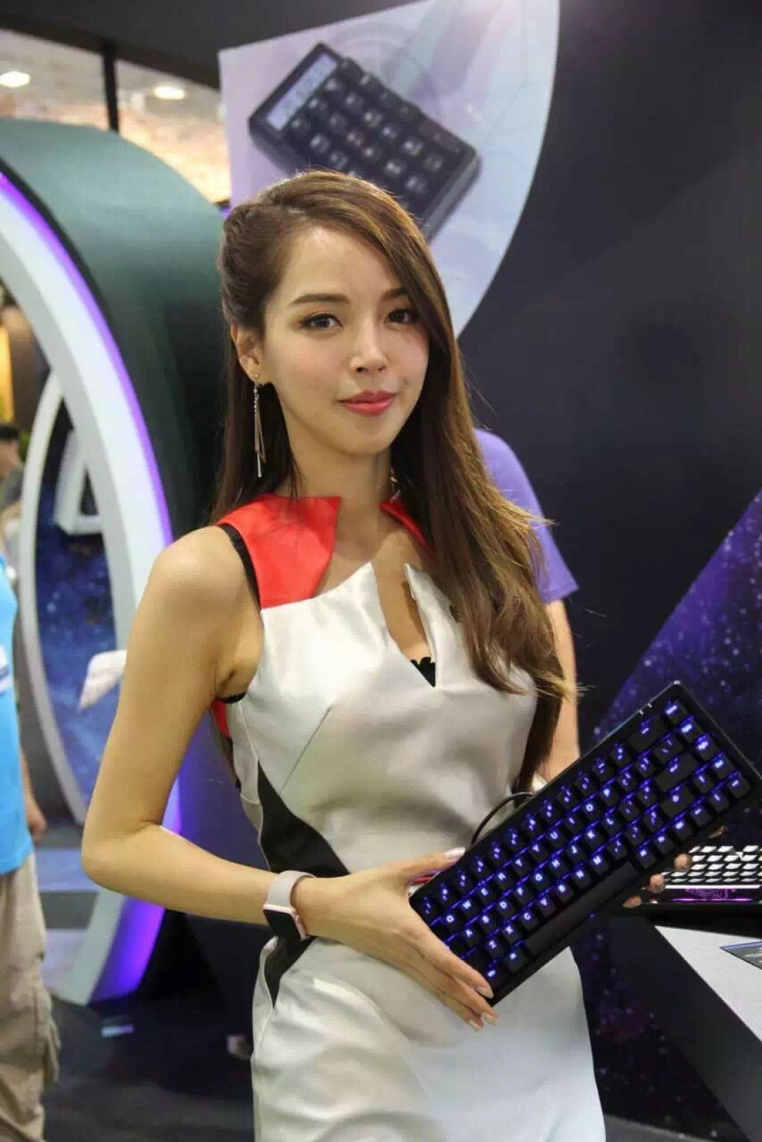 长腿丝袜高跟鞋：COMPUTEX 2016 台北电脑展 ShowGirl 合集