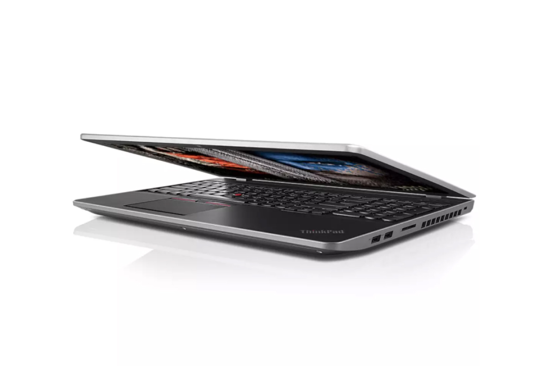 进军游戏行业lenovo联想thinkpad黑将s5魔兽限量典藏版笔记本电脑开启