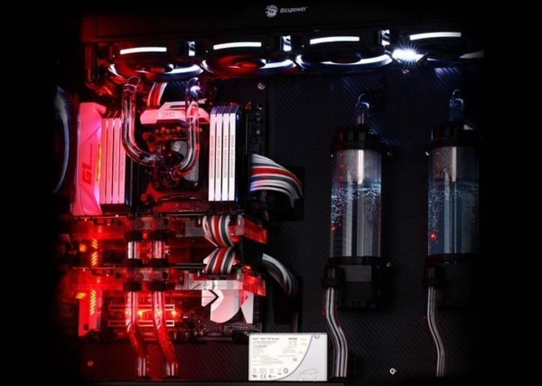 超耐久和游戏元素:GIGABYTE 技嘉 推出X99 Ultra Gaming旗舰主板