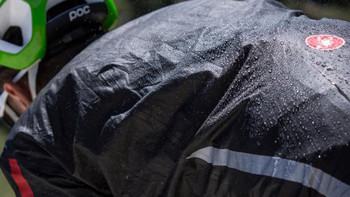 史上最轻薄：castelli 发布 全新骑行防雨夹克 Idro