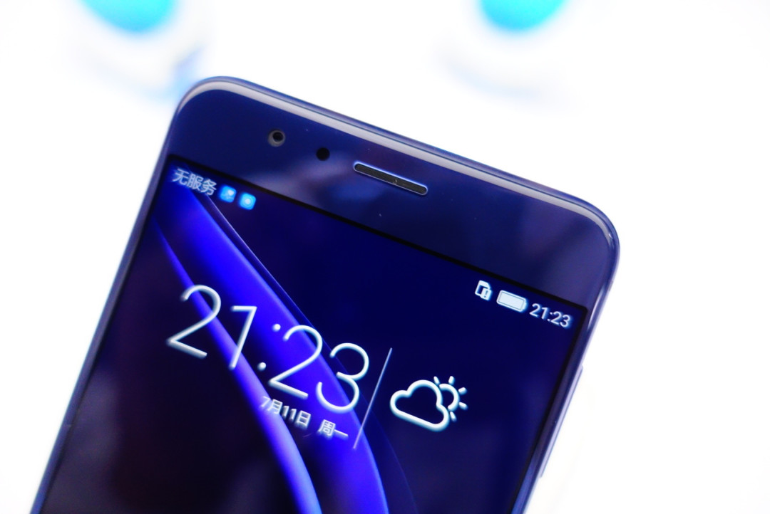 双面2.5D玻璃+3D极光光刻技术:HUAWEI 华为 发布 荣耀8 智能手机