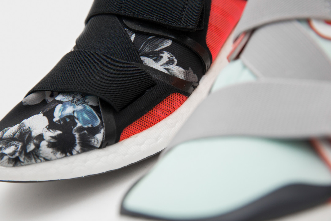 休闲时尚化设计:adidas 阿迪达斯 by Stella McCartney 推出 Pure Boost 运动鞋