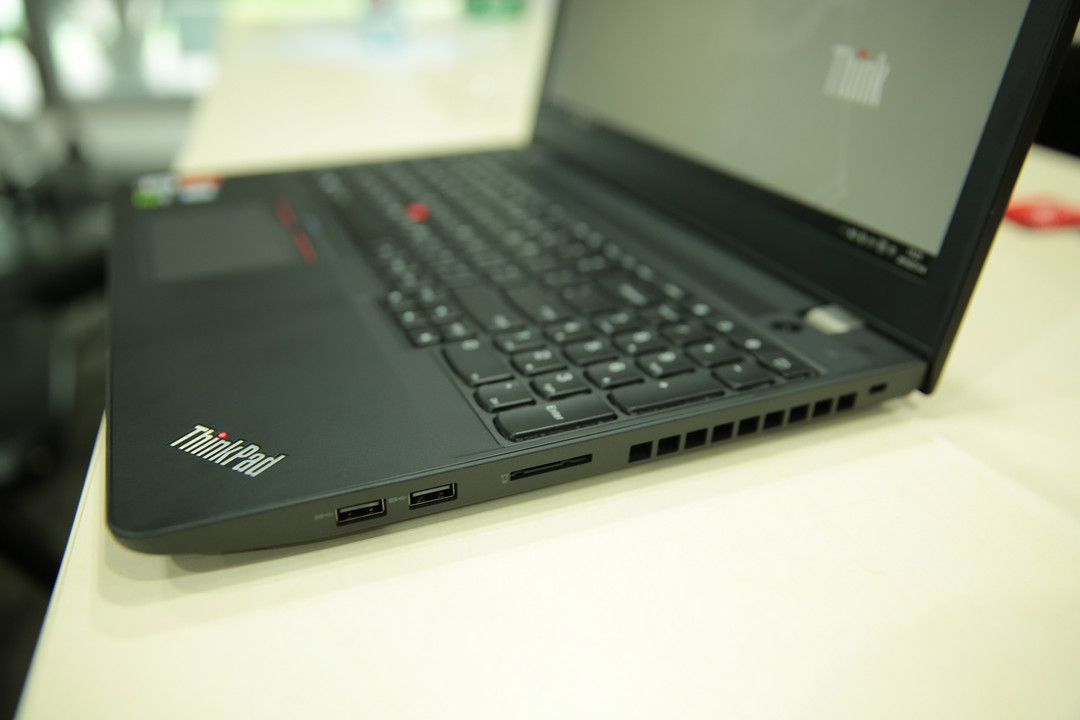 兼顾游戏与办公双场景：lenovo 联想 推出 ThinkPad 黑将S5 电竞笔记本电脑