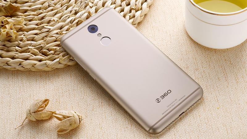 Helio X20+5000mAh电池：奇虎360 发布 N4S智能手机
