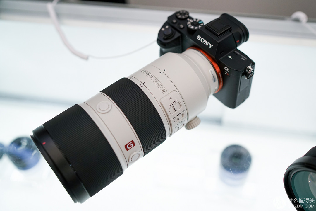 FE系统远摄变焦镜头首选：SONY 索尼 公布国行FE 70-200mm F2.8 GM镜头售价